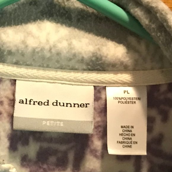 ALFRED DUNNER PETITE LARGE FLEECE ZIP JACKET, SNOWFLAKE PATTERN RHINESTONES, PL - Picture 3 of 4